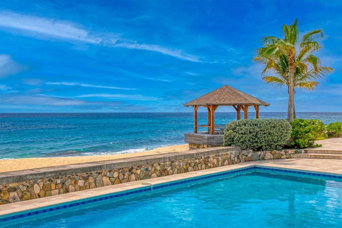 Villa rental St Martin - The swimming pool